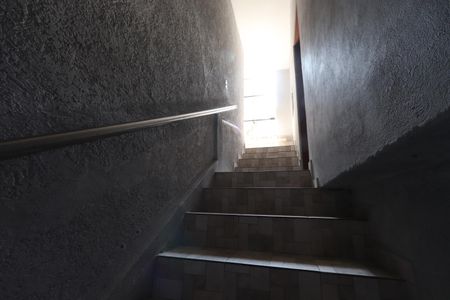 Casa para alugar com 48m², 2 quartos e sem vagaEscadas