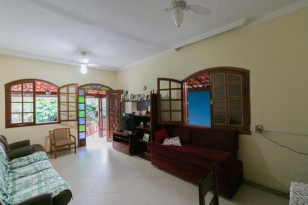 Casa à venda com 300m², 3 quartos e 3 vagas