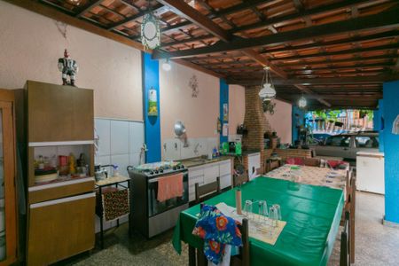 Casa à venda com 300m², 3 quartos e 3 vagas