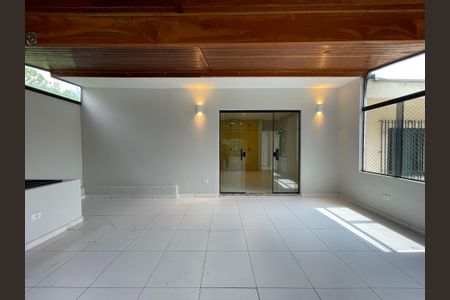 Varanda de casa para alugar com 4 quartos, 181m² em Jardim Pinheiros, São Paulo