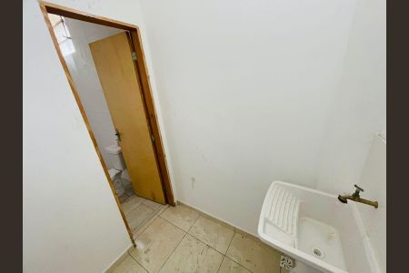 Casa para alugar com 56m², 2 quartos e sem vagaÁrea de Serviço