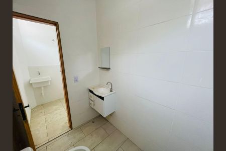 Casa para alugar com 56m², 2 quartos e sem vagaBanheiro Social