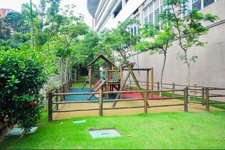 Apartamento à venda com 128m², 3 quartos e 2 vagas Apartamento à venda com 128m², 3 quartos e 2 vagasPlayground