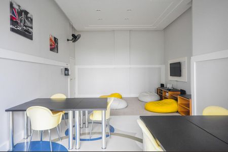 Apartamento à venda com 128m², 3 quartos e 2 vagas Apartamento à venda com 128m², 3 quartos e 2 vagasSala Multiuso