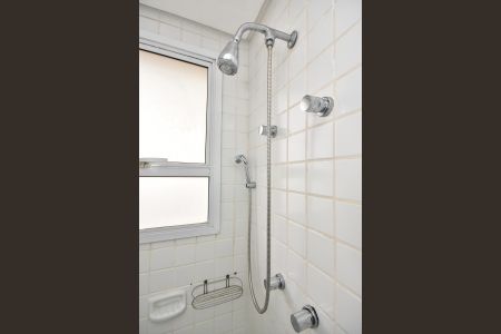 Apartamento à venda com 128m², 3 quartos e 2 vagasChuveiro do Banheiro