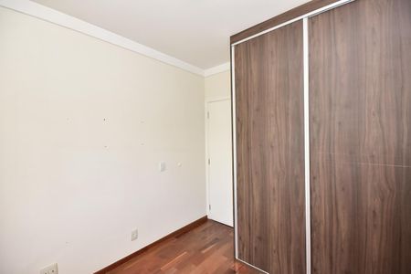 Apartamento à venda com 128m², 3 quartos e 2 vagasQuarto 2