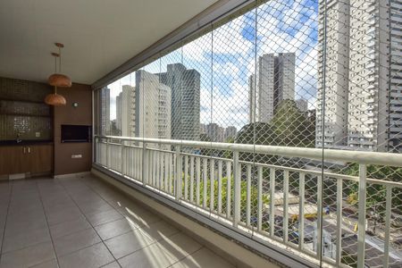 Apartamento à venda com 128m², 3 quartos e 2 vagasVaranda