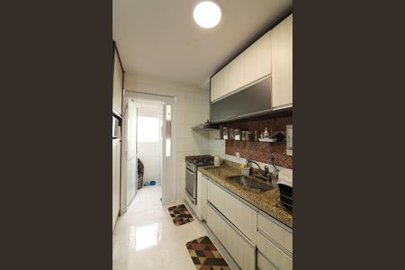 Apartamento à venda com 90m², 2 quartos e 2 vagasCozinha