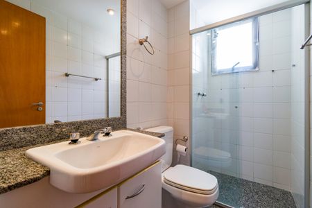 Apartamento à venda com 155m², 3 quartos e 3 vagasBanheiro da Suíte 2