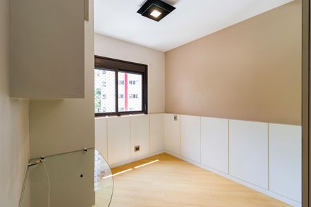 Apartamento à venda com 155m², 3 quartos e 3 vagasSuíte 2