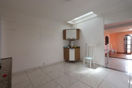 Casa à venda com 150m², 5 quartos e 2 vagasCozinha