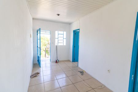 Sala de casa à venda com 2 quartos, 70m² em Campo Novo, Porto Alegre