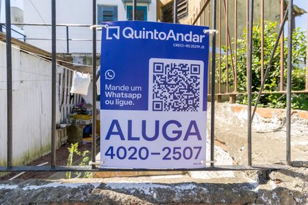 Casa à venda com 70m², 2 quartos e sem vagaPlaquinha