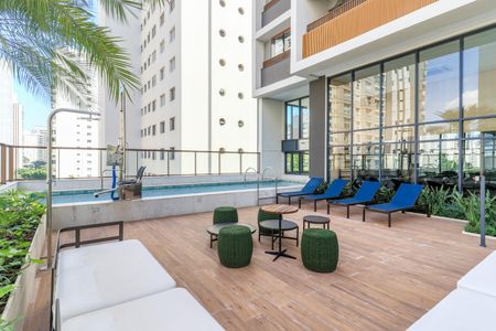 Studio à venda com 27m², 1 quarto e sem vagaÁrea comum - Piscina