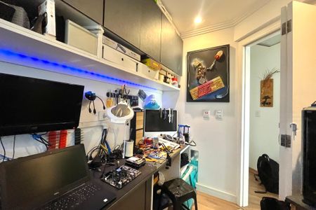 Apartamento à venda com 108m², 3 quartos e 2 vagasEscritório