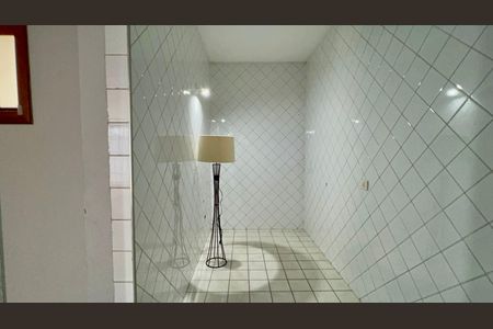 Casa à venda com 400m², 4 quartos e 4 vagasBanheiro da  Piscina