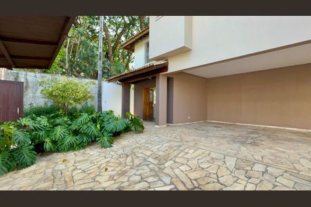 Casa à venda com 400m², 4 quartos e 4 vagasGaragem