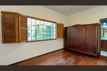 Casa à venda com 400m², 4 quartos e 4 vagasSuíte 3