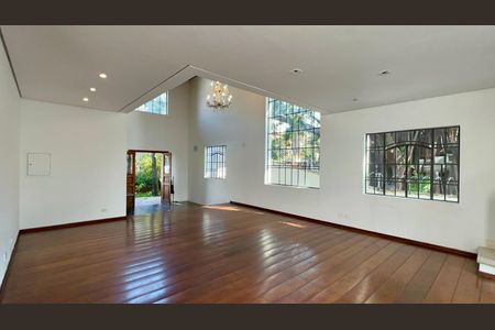 Casa à venda com 400m², 4 quartos e 4 vagasSala