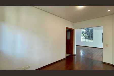 Casa à venda com 400m², 4 quartos e 4 vagasCopa