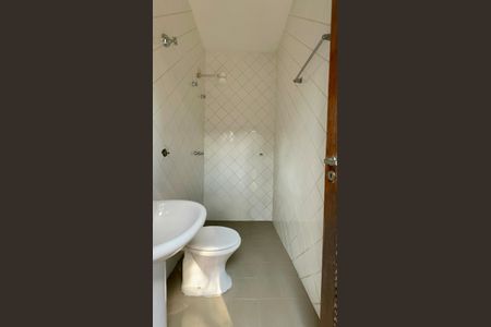 Casa à venda com 400m², 4 quartos e 4 vagasBanheiro da  Piscina