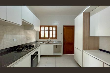 Casa à venda com 400m², 4 quartos e 4 vagasCozinha