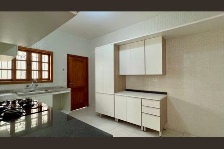 Casa à venda com 400m², 4 quartos e 4 vagasCozinha