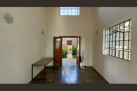 Casa à venda com 400m², 4 quartos e 4 vagasEntrada