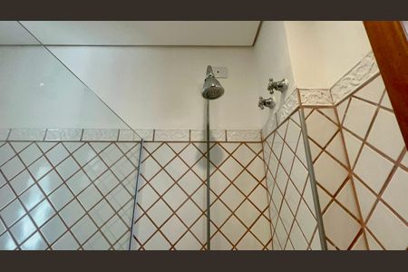 Casa à venda com 400m², 4 quartos e 4 vagasBanheiro da Suíte 1