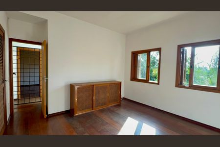 Casa à venda com 400m², 4 quartos e 4 vagasSuíte 2