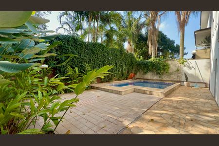 Casa à venda com 400m², 4 quartos e 4 vagasPiscina