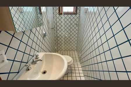 Casa à venda com 400m², 4 quartos e 4 vagasBanheiro da Suíte 4