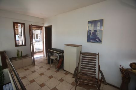 Casa para alugar com 360m², 4 quartos e 3 vagasSegundo andar