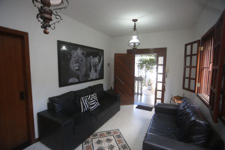 Casa para alugar com 360m², 4 quartos e 3 vagasSala