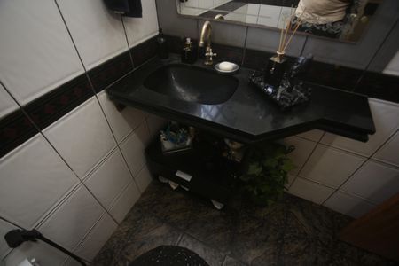 Casa para alugar com 360m², 4 quartos e 3 vagasBanheiro Social