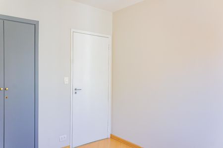 Apartamento para alugar com 116m², 4 quartos e 1 vaga Apartamento para alugar com 116m², 4 quartos e 1 vagaQuarto 2