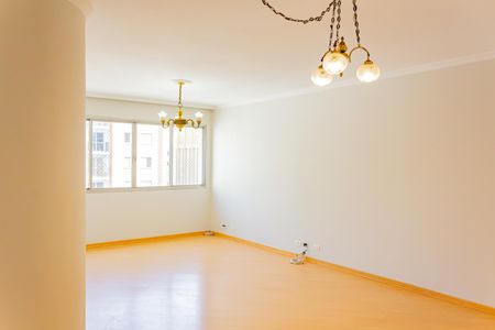 Apartamento para alugar com 116m², 4 quartos e 1 vaga Apartamento para alugar com 116m², 4 quartos e 1 vagaSala