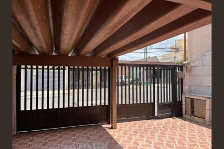 Casa à venda com 76m², 4 quartos e 2 vagasGaragem