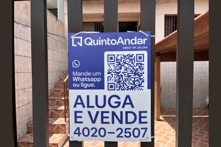 Casa à venda com 76m², 4 quartos e 2 vagasFachada com plaquinha