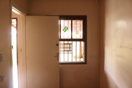 Casa à venda com 76m², 4 quartos e 2 vagasEdícula - Quarto 4