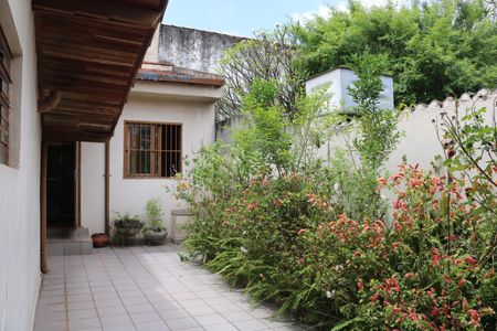 Casa à venda com 76m², 4 quartos e 2 vagasQuintal