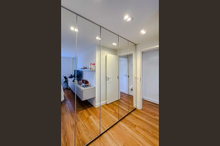 Apartamento à venda com 135m², 3 quartos e 2 vagas Apartamento à venda com 135m², 3 quartos e 2 vagasQuarto 2 - Suíte