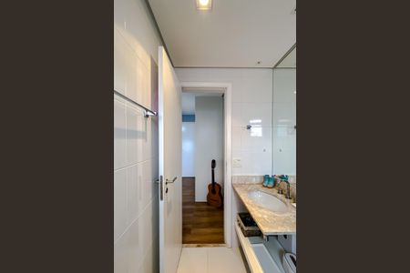 Apartamento à venda com 135m², 3 quartos e 2 vagas Apartamento à venda com 135m², 3 quartos e 2 vagasBanheiro da Suíte 1