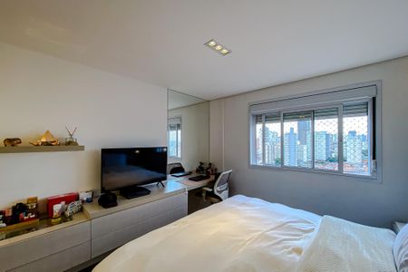 Apartamento à venda com 135m², 3 quartos e 2 vagas Apartamento à venda com 135m², 3 quartos e 2 vagasQuarto 2 - Suíte