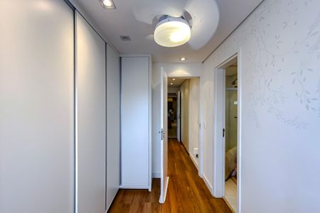 Apartamento à venda com 135m², 3 quartos e 2 vagas Apartamento à venda com 135m², 3 quartos e 2 vagasQuarto 3 - Suíte