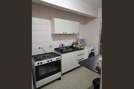 Cozinha de apartamento para alugar com 2 quartos, 75m² em Centro Cívico, Curitiba