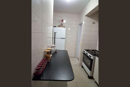 Cozinha de apartamento para alugar com 2 quartos, 75m² em Centro Cívico, Curitiba