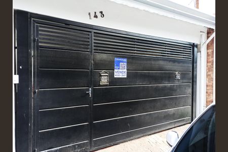 Casa à venda com 231m², 2 quartos e 2 vagas Casa à venda com 231m², 2 quartos e 2 vagasFachada do Imóvel