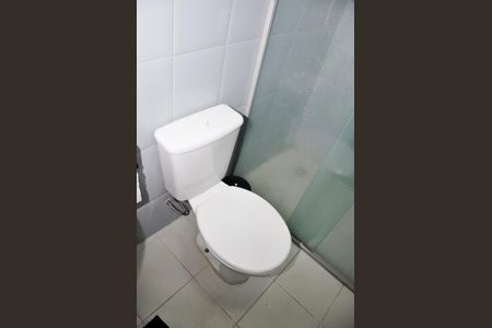 Casa à venda com 231m², 2 quartos e 2 vagas Casa à venda com 231m², 2 quartos e 2 vagasDetalhe - Banheiro Social