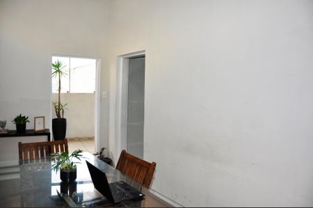 Casa à venda com 231m², 2 quartos e 2 vagas Casa à venda com 231m², 2 quartos e 2 vagasDetalhe - Sala de Jantar